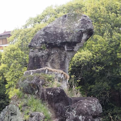 小林市の陰陽石